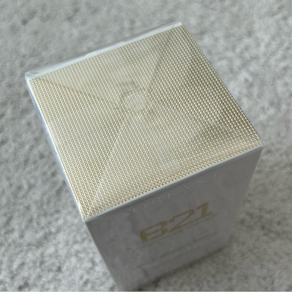 Orlane B12 Extraordinaire Renewal Oil - Picture 3 of 6